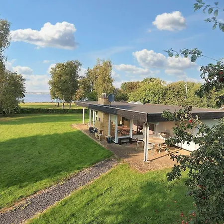 Holiday home Iii *